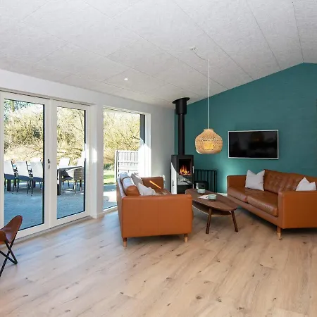 Modern Holiday In Bl Vand Near Sea